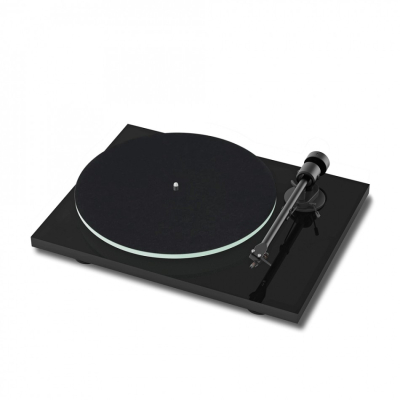 Pro-Ject T1 EVO platespiller med OM10-pickup, pianolakk svart