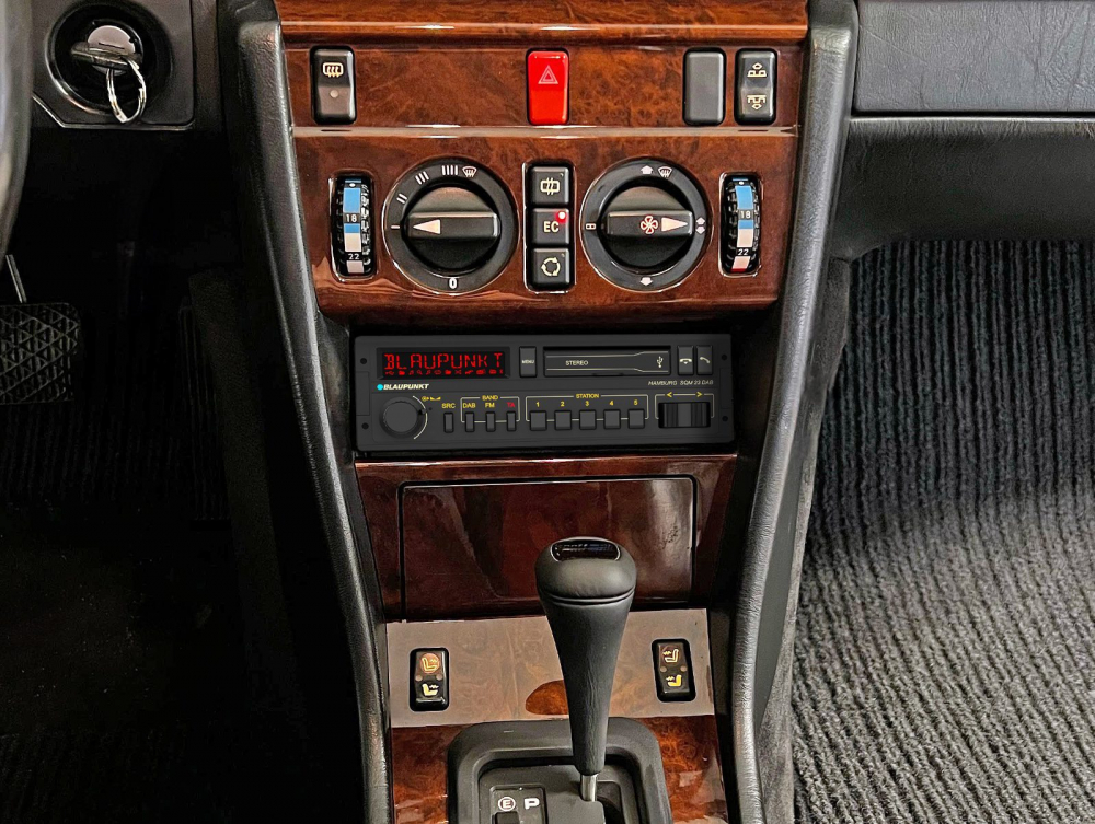 Blaupunkt Hamburg SQM 23, retro bilstereo med Bluetooth og DAB